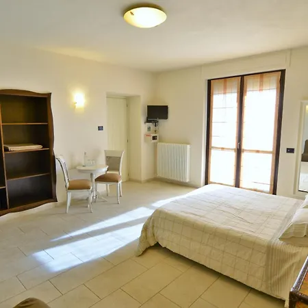 Guest house La Rola 3*
