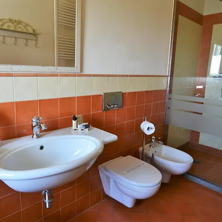 Guest house La Rola 3*